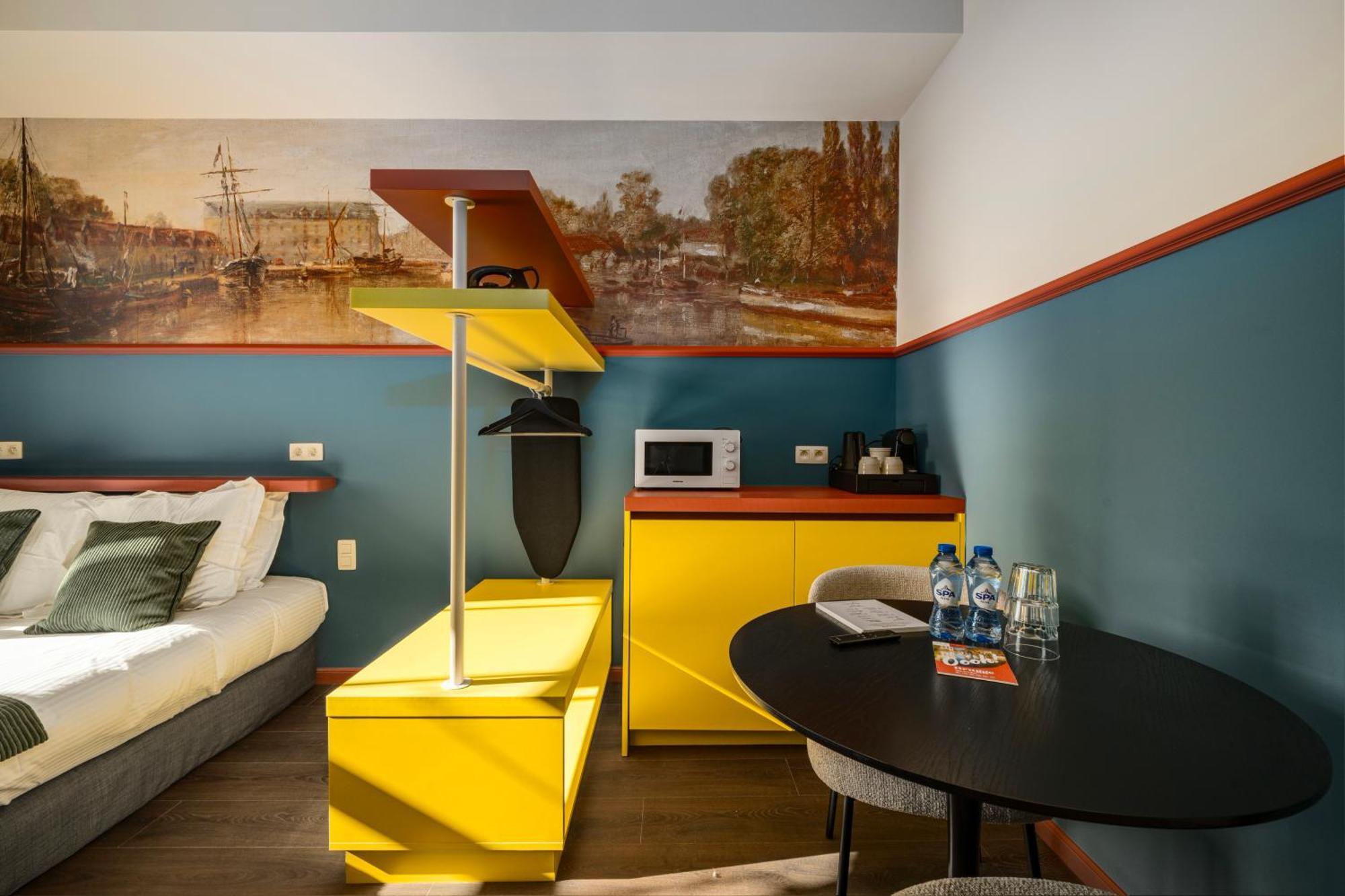 The Queen's Twelve By Romy&travis Aparthotel Brugge