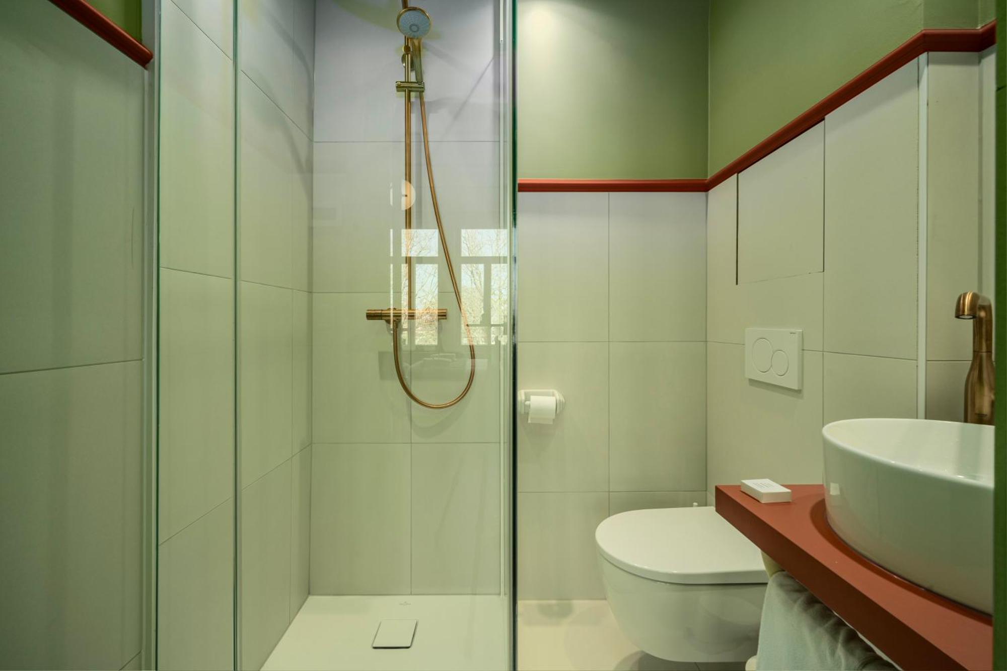 Aparthotel The Queen's Twelve By Romy&travis Brugge