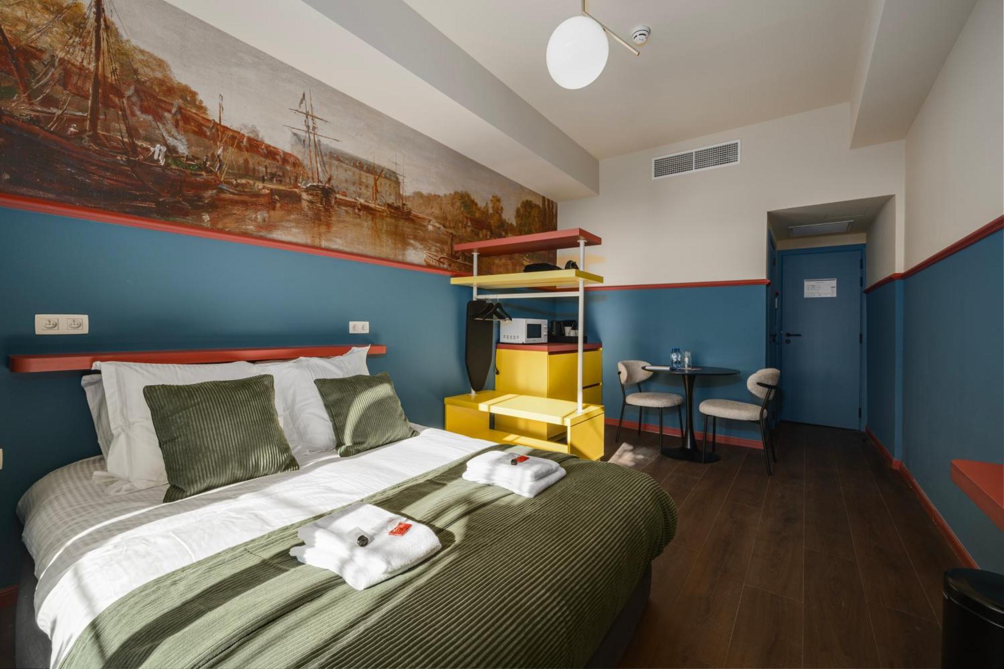 The Queen's Twelve By Romy&travis Aparthotel