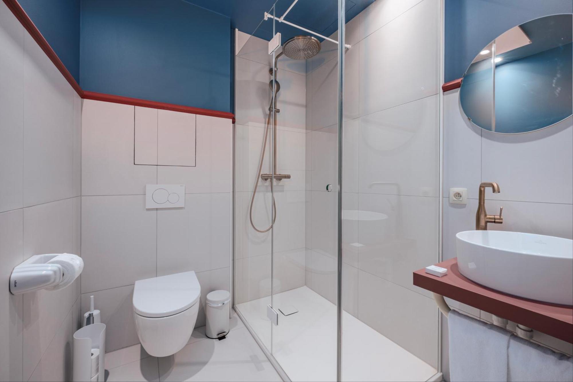 The Queen's Twelve By Romy&travis Aparthotel Brugge