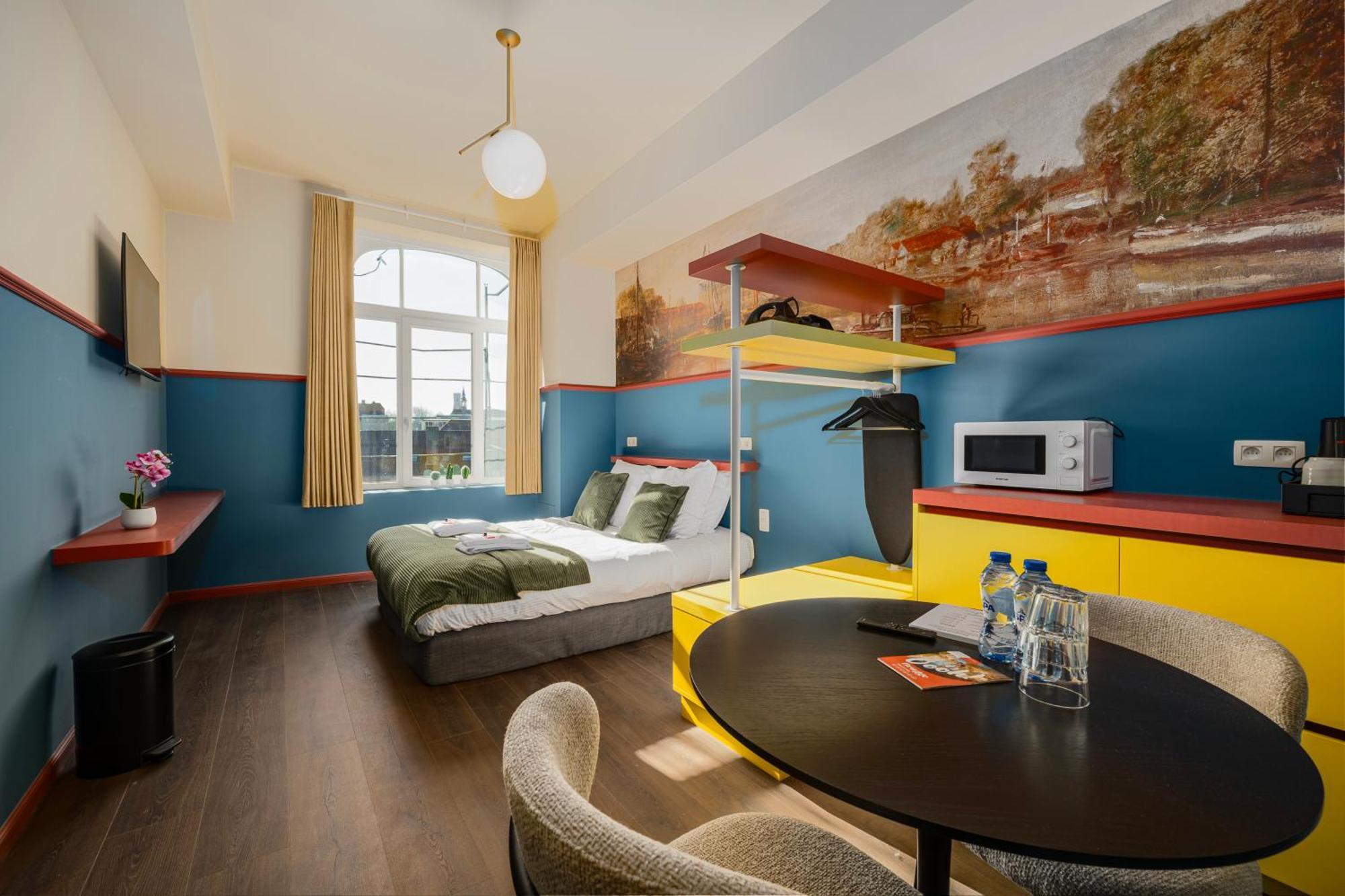 Aparthotel The Queen's Twelve By Romy&travis Brugge