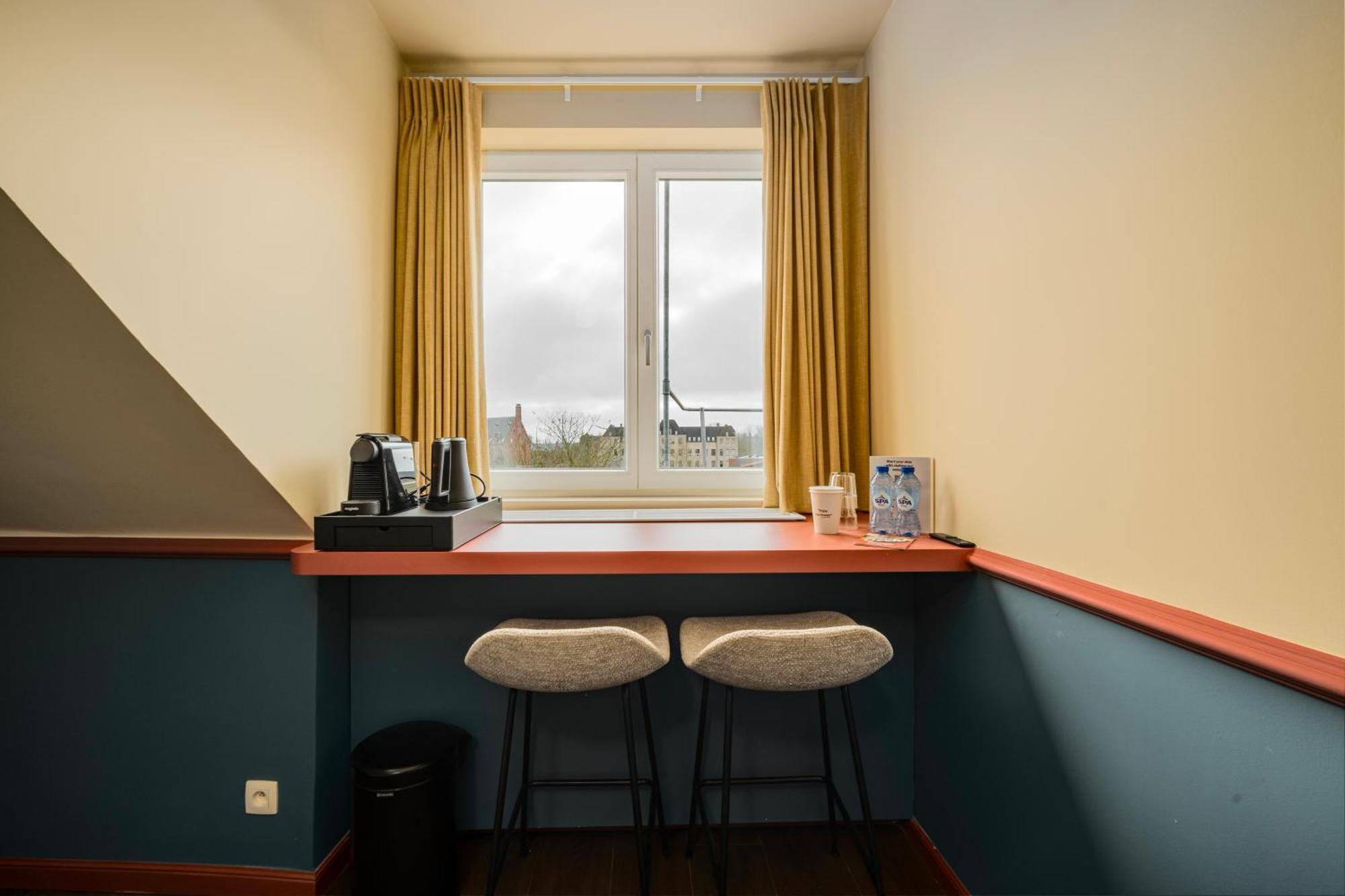 Aparthotel The Queen's Twelve By Romy&travis *
