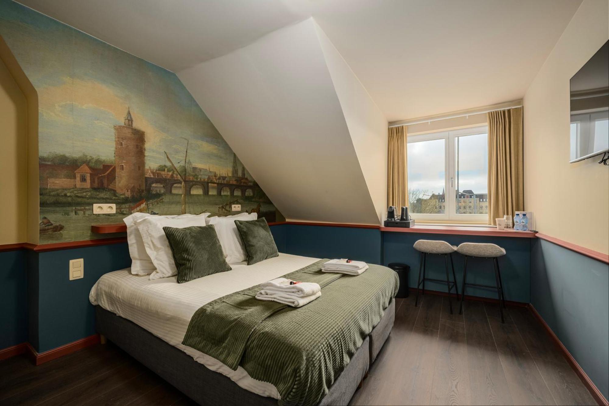 The Queen's Twelve By Romy&travis Aparthotel Brugge