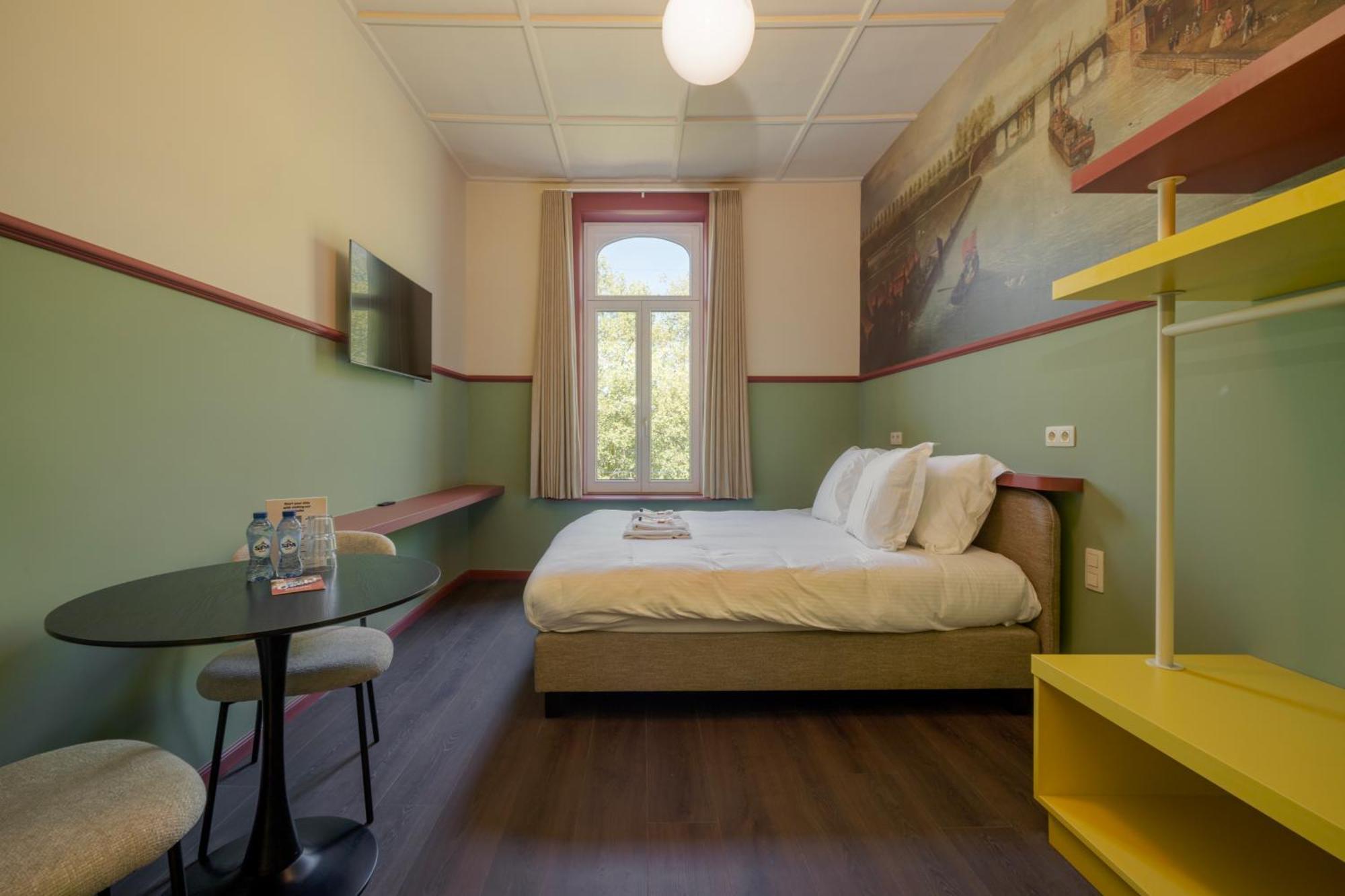 Aparthotel The Queen's Twelve By Romy&travis Brugge