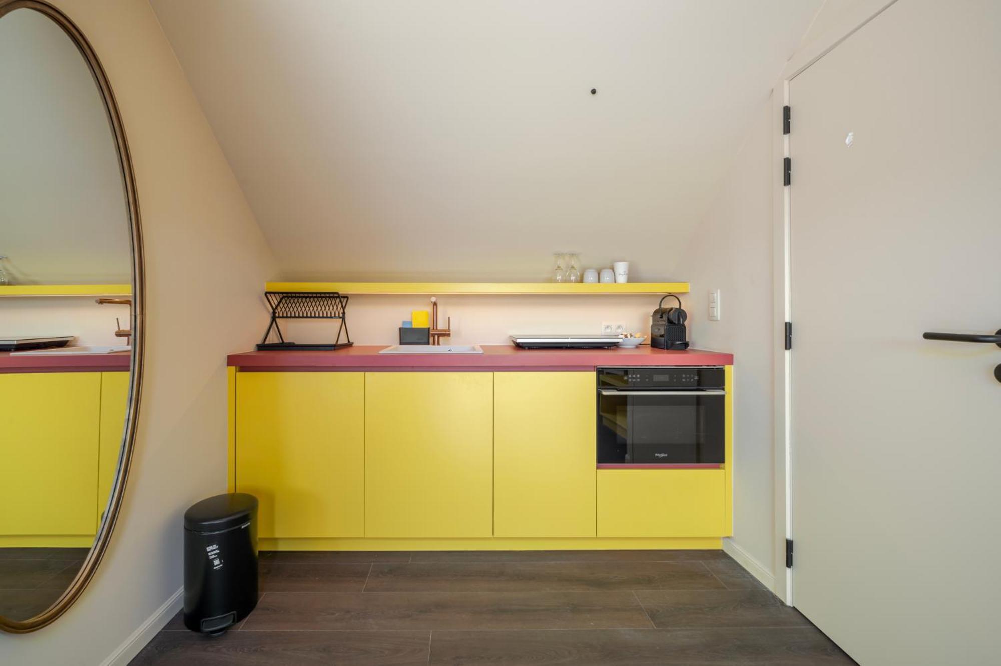 The Queen's Twelve By Romy&travis Aparthotel